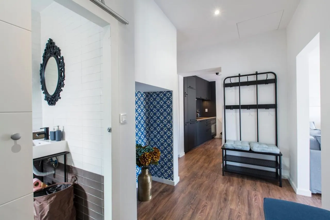 Amazing Downtown Apt With Small Balcony With View Over The Castle Lisboa Lejlighed